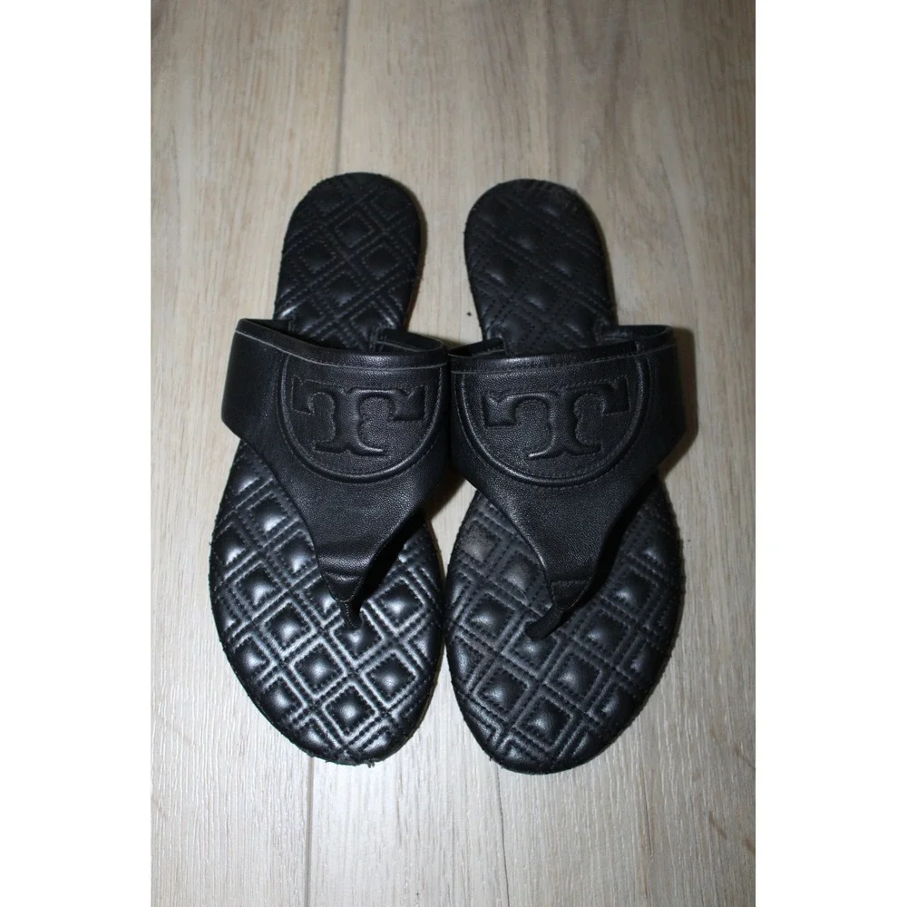 Tory Burch Fleming Black Quilted Leather Thong Sandals Logo Flats 5595 B18 7M